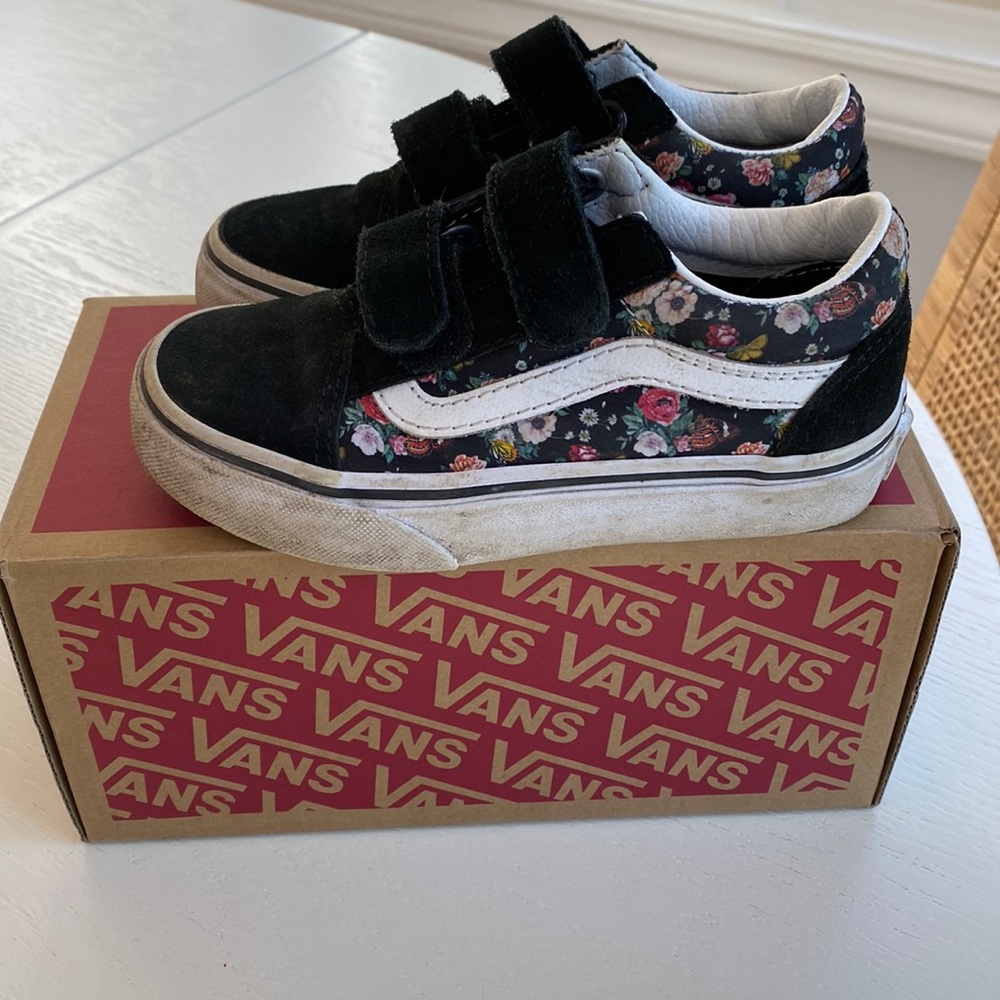 Girls Vans Old Skool Size 11